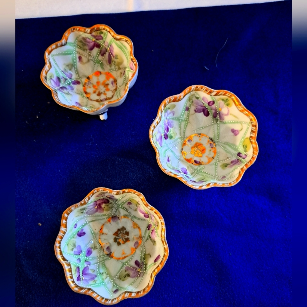 3 Vintage Nippon Footed Bowls